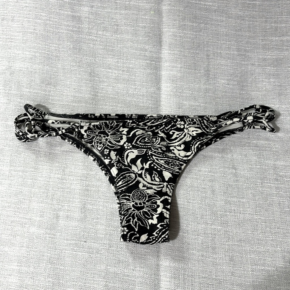 Billabong bikini bottom